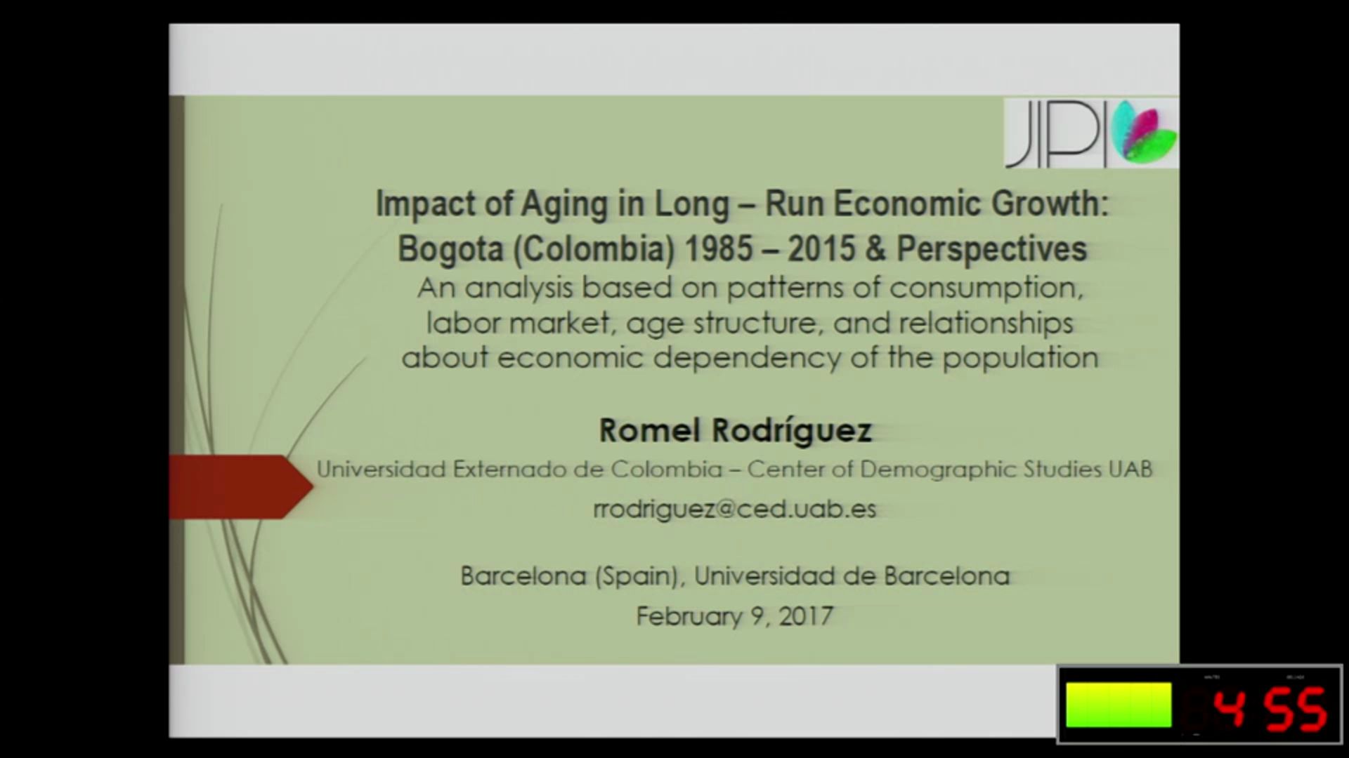 Impact of aging in long-run economic growth